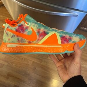 Mens nike pg 4 Gatorade (CD5078 700) no box size 17